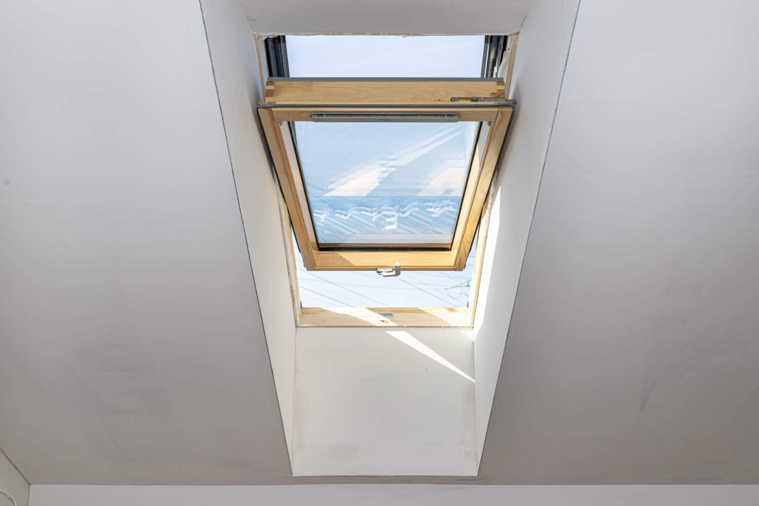 Photo d'un velux ouvert